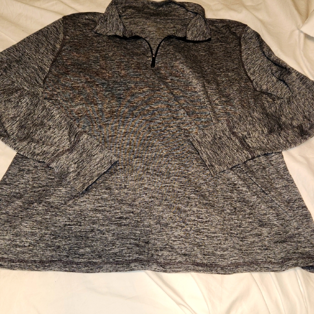 Ideology Long Sleeved Tunic With Zip Up Neck. GREY size 2x